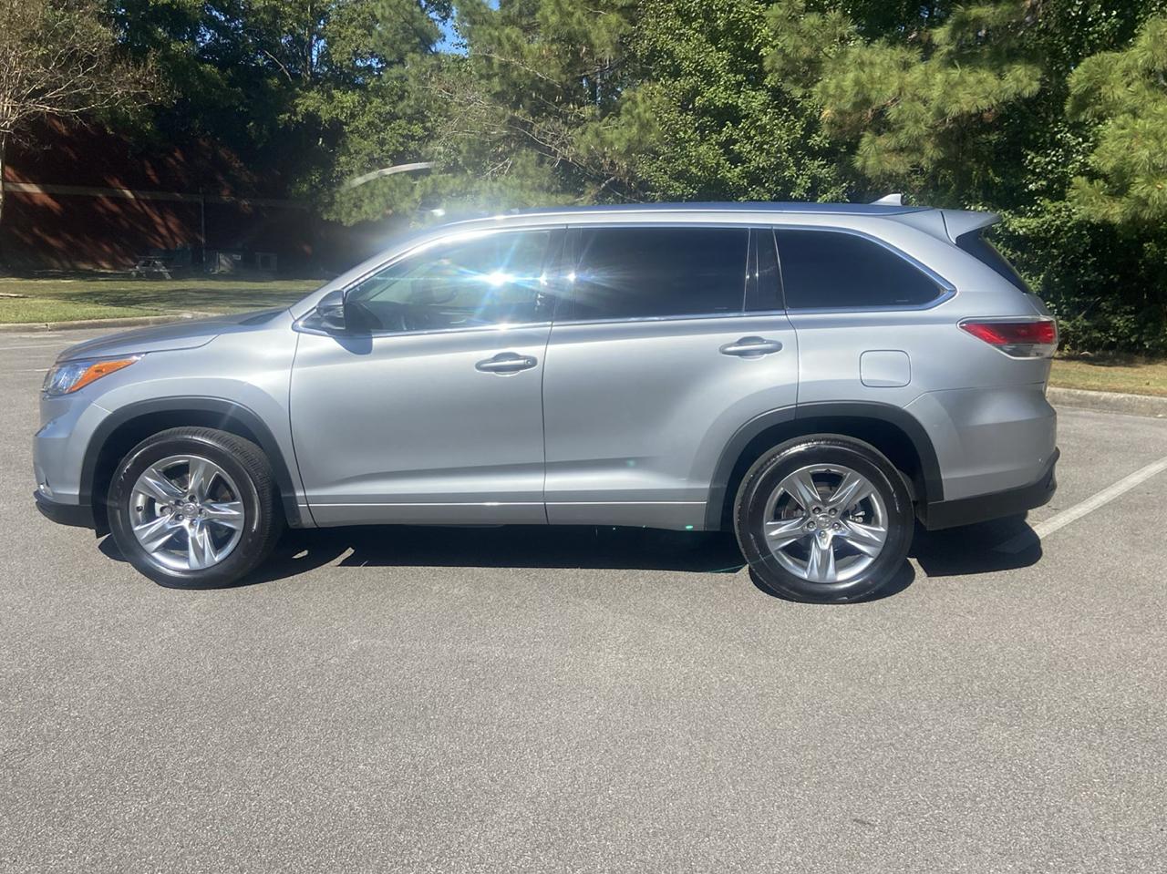 Toyota Highlander Limited FWD V6 2015