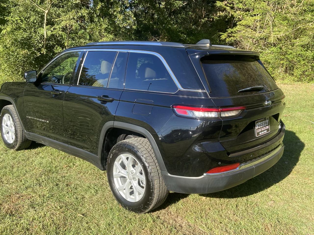 Jeep Grand Cherokee Limited 2WD 2023