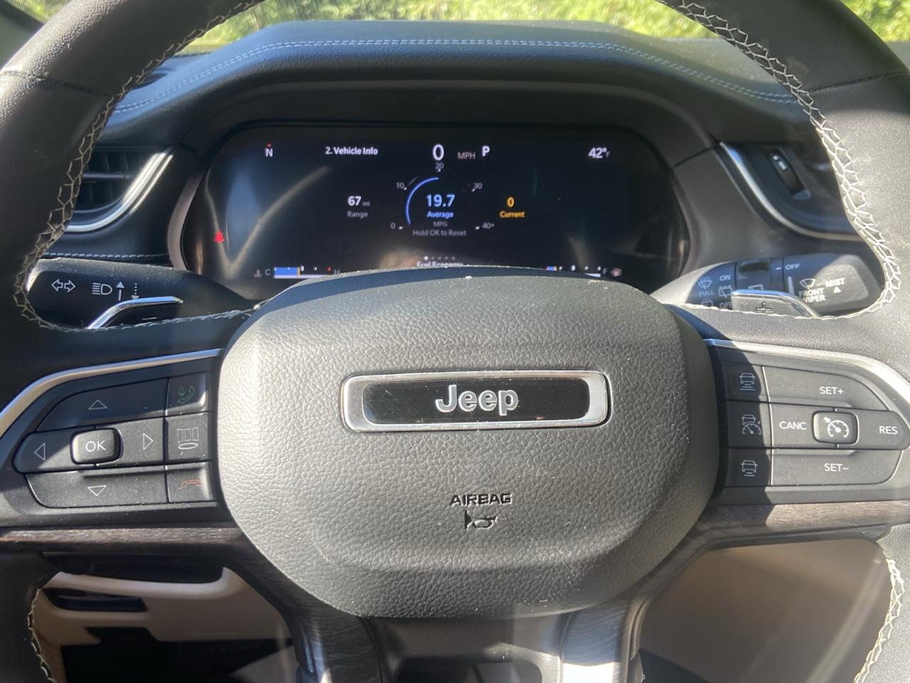Jeep Grand Cherokee Limited 2WD 2023