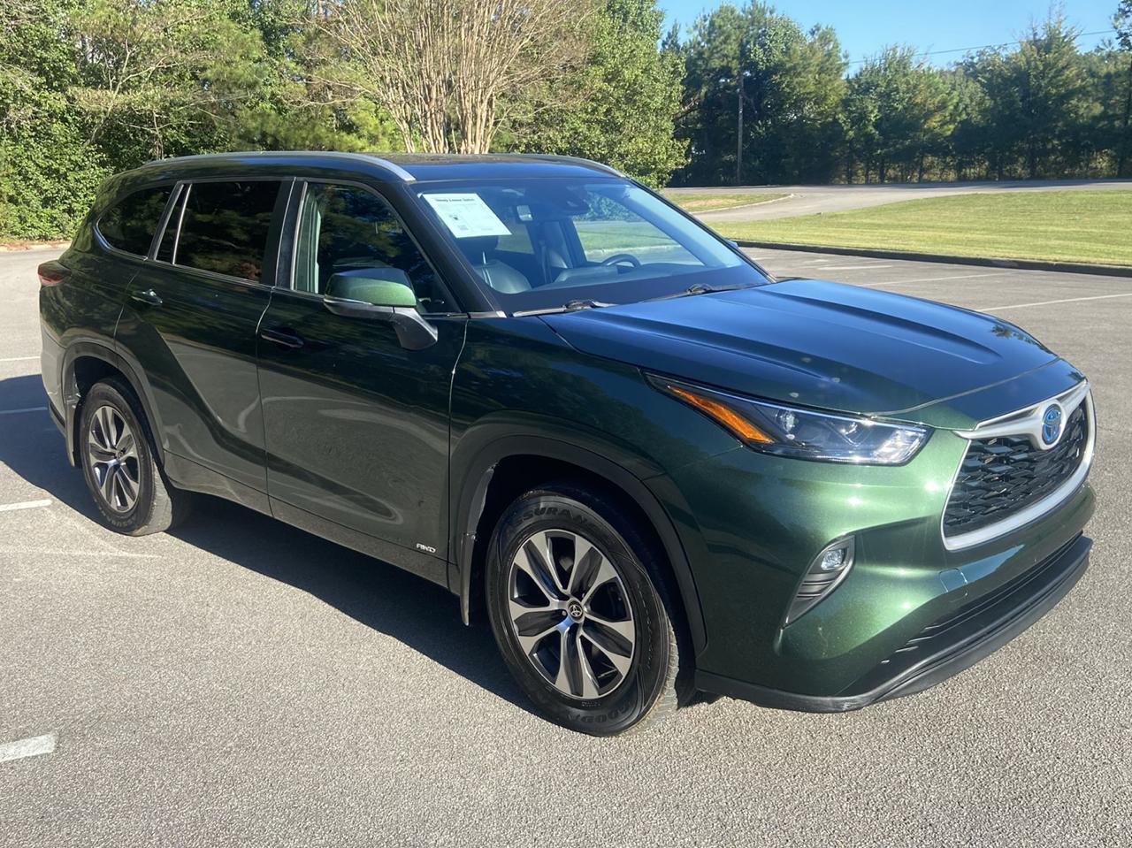 Toyota Highlander Hybrid XLE AWD 2023