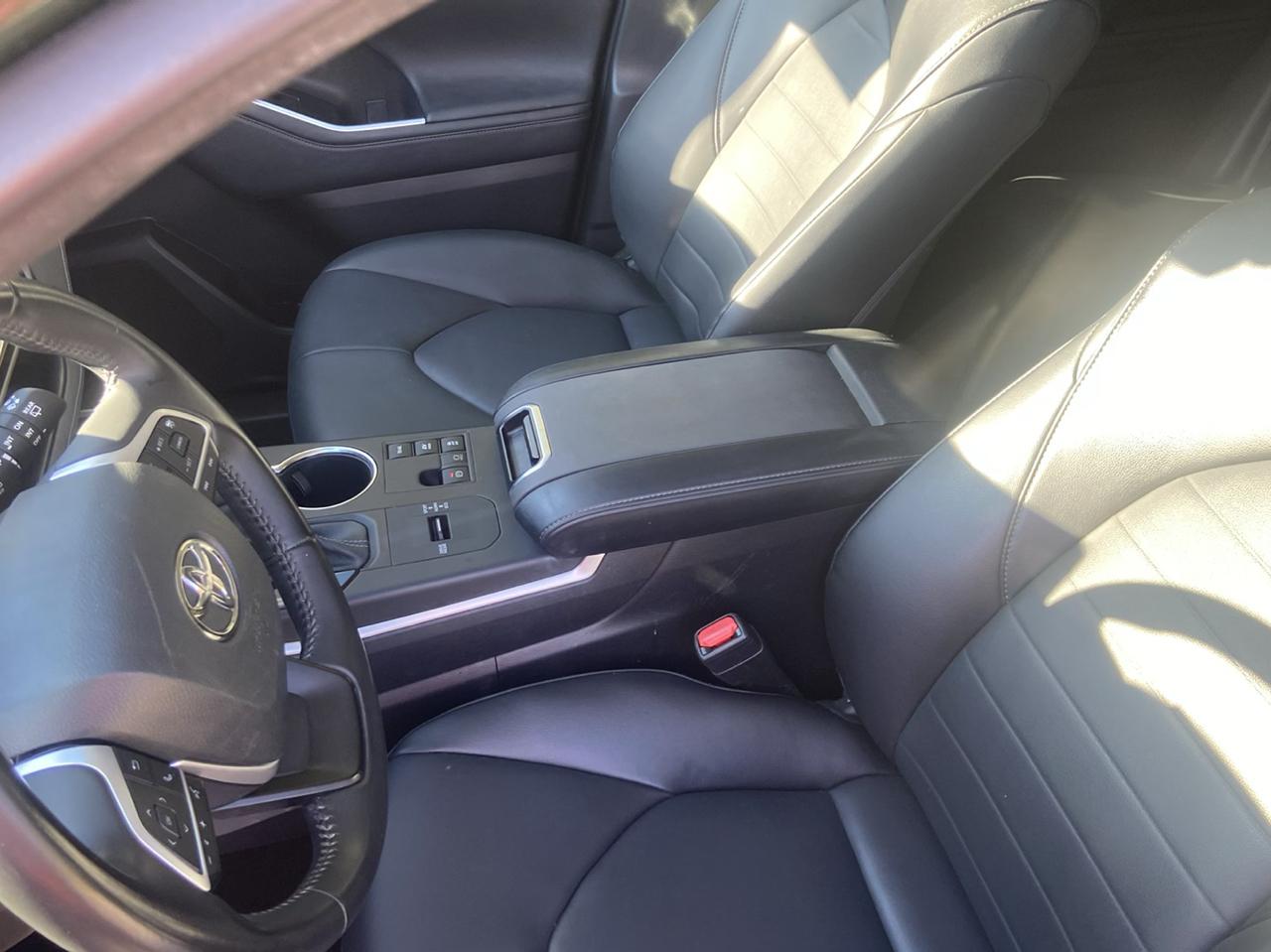 Toyota Highlander Hybrid XLE AWD 2023