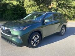 2023 Toyota Highlander Hybrid 