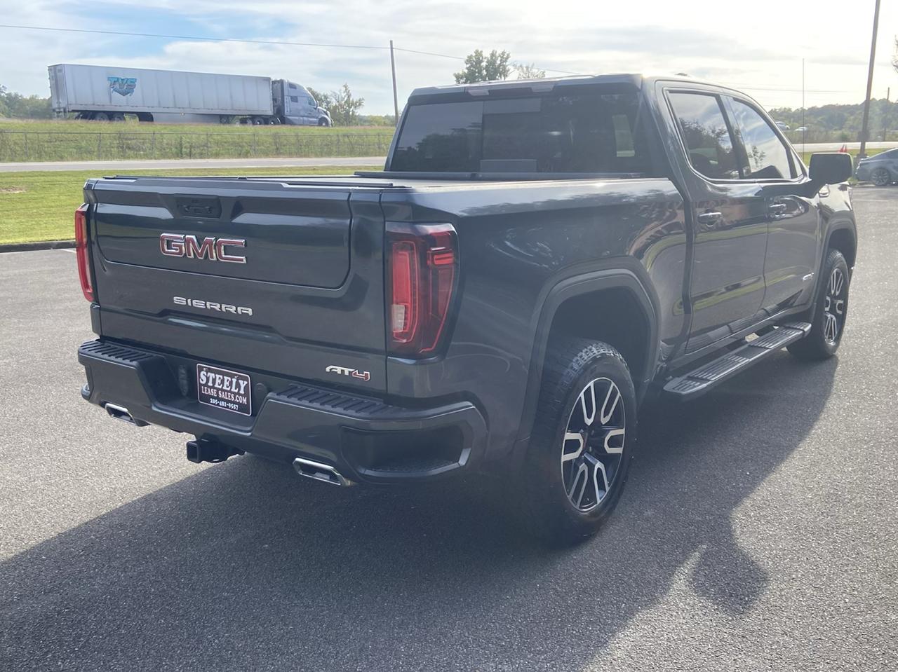GMC Sierra 1500 AT4 Crew Cab Long Box 4WD 2021