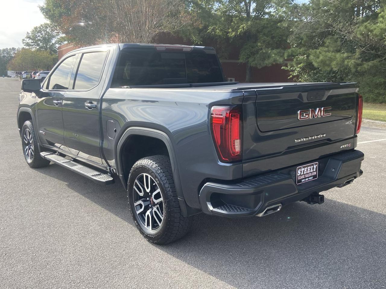 GMC Sierra 1500 AT4 Crew Cab Long Box 4WD 2021