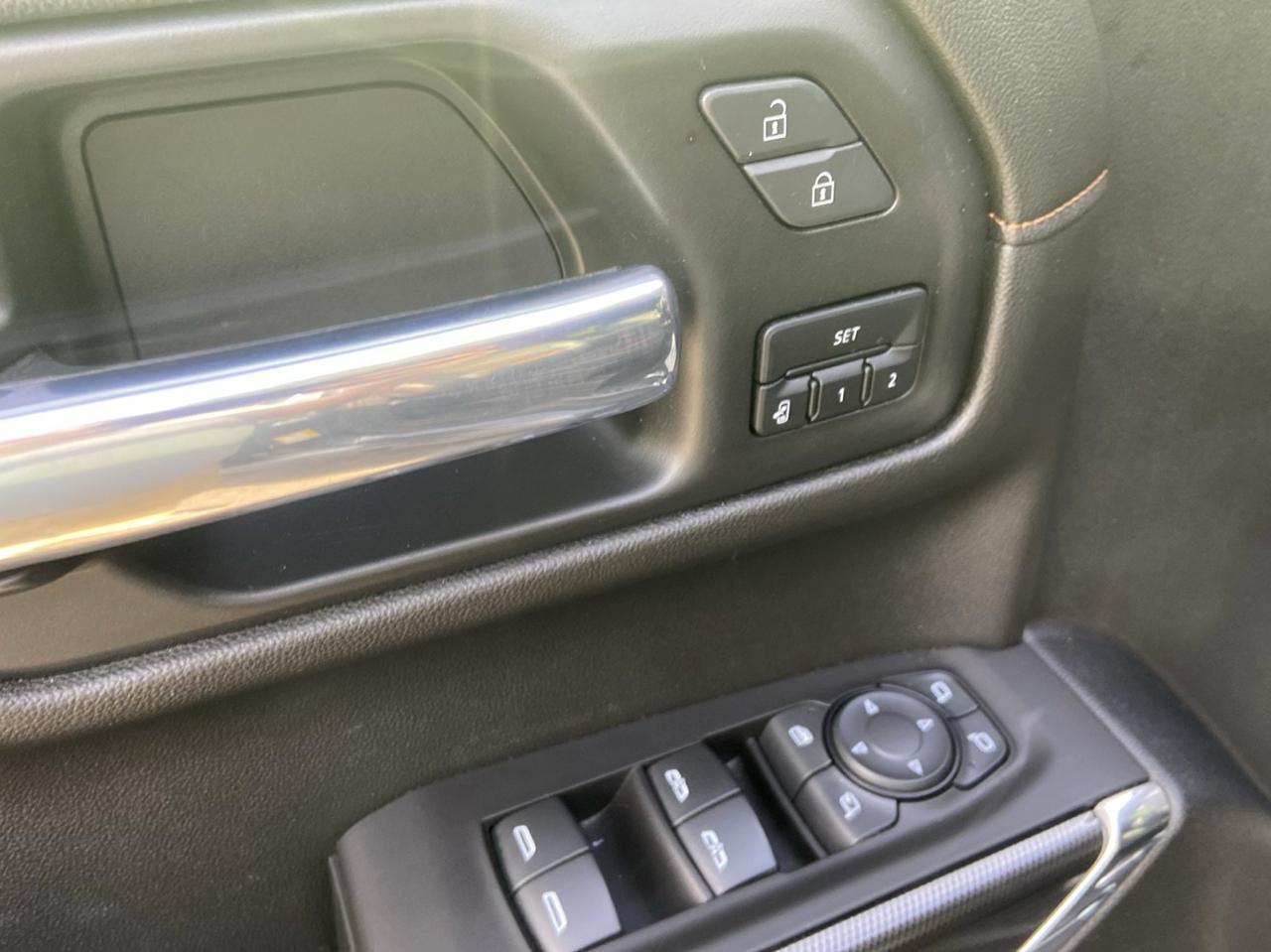 GMC Sierra 1500 AT4 Crew Cab Long Box 4WD 2021