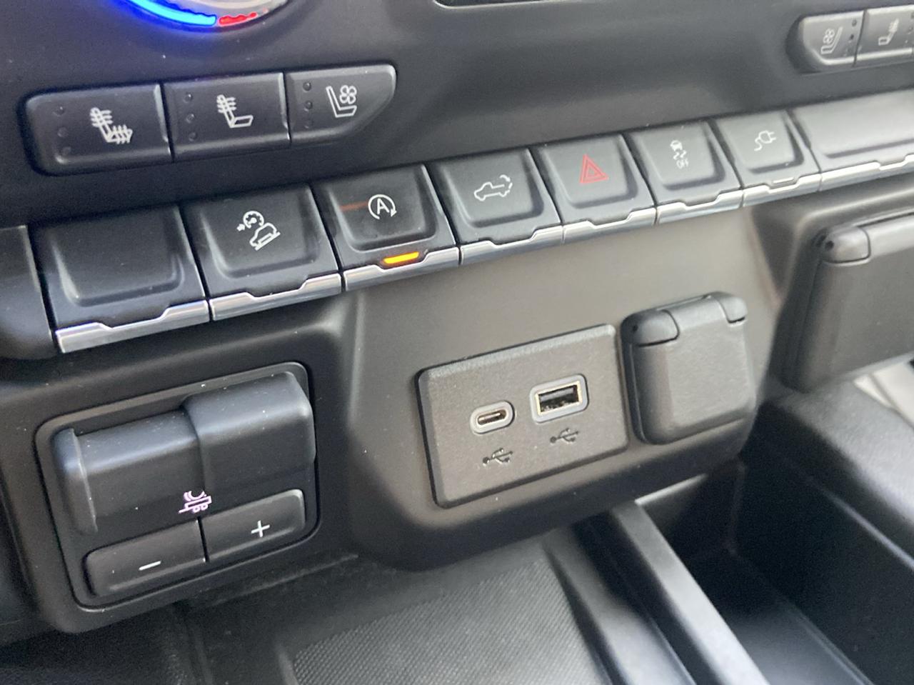 GMC Sierra 1500 AT4 Crew Cab Long Box 4WD 2021