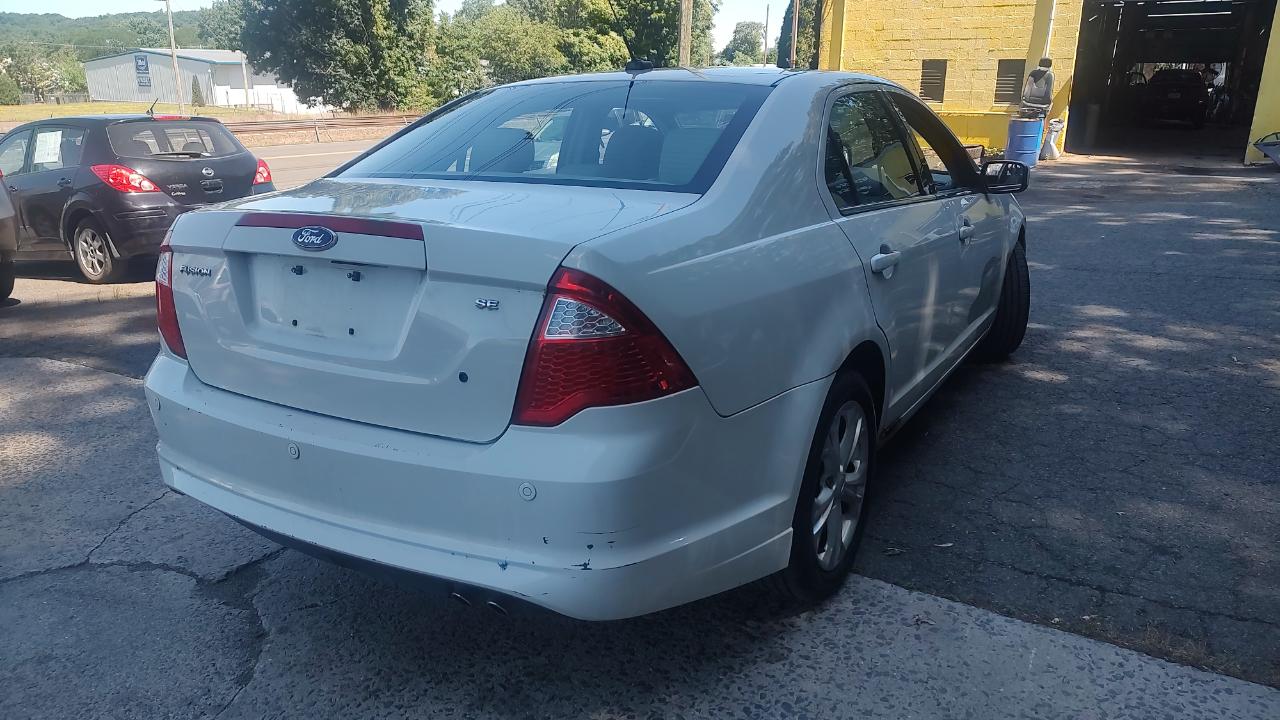 Ford Fusion SE 2012