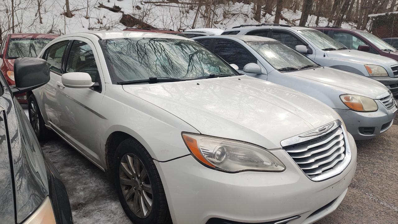 Chrysler 200 Touring 2011