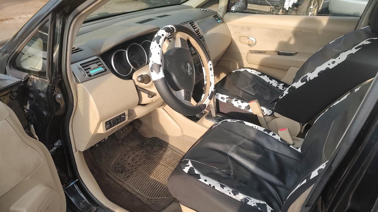 Nissan Versa 1.8 S 2008