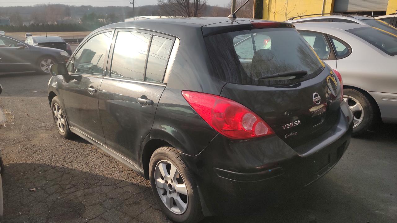 Nissan Versa 1.8 S 2008