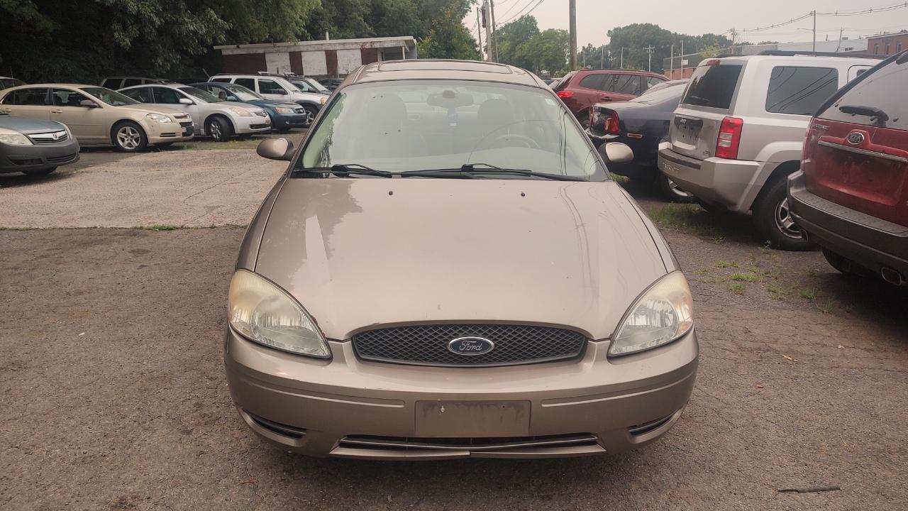 Ford Taurus SEL 2005