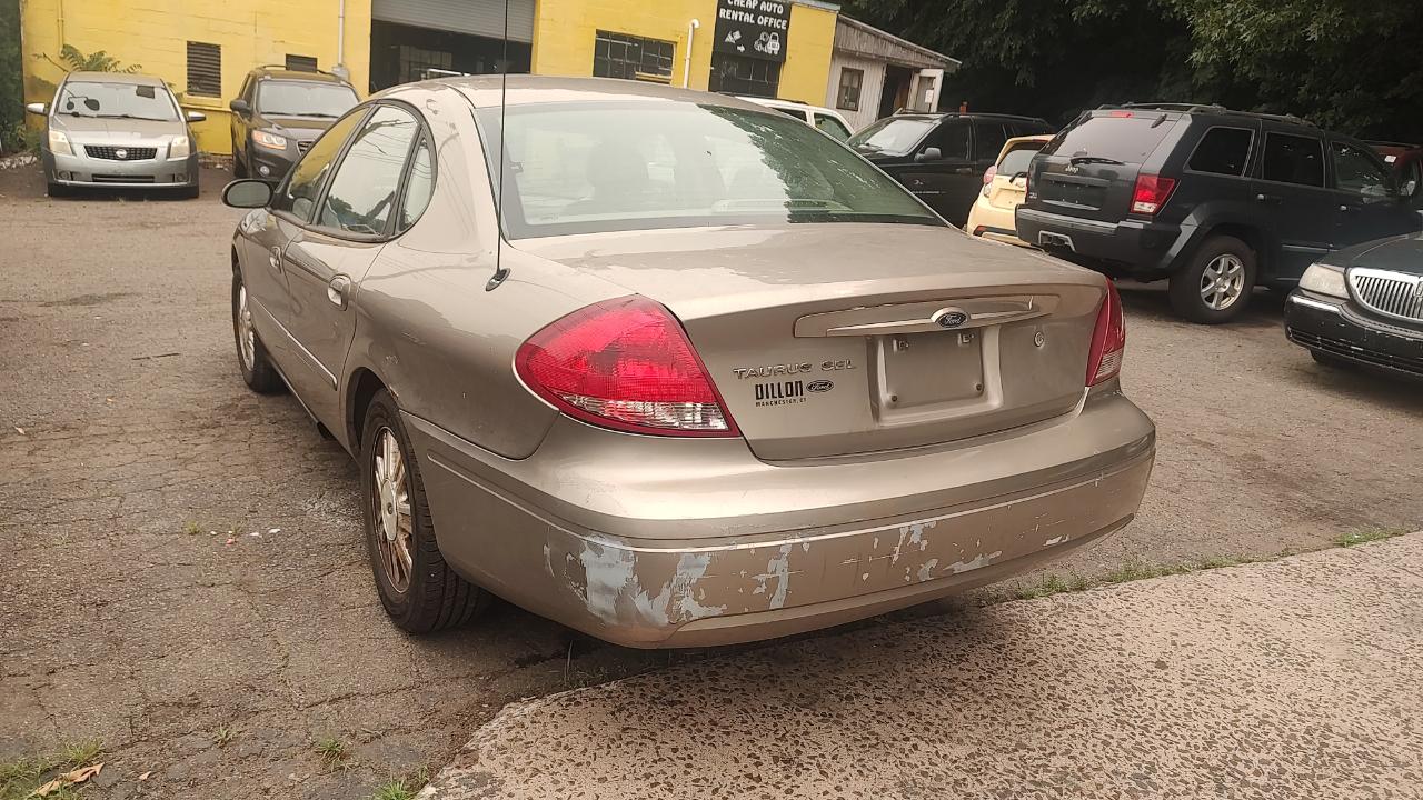 Ford Taurus SEL 2005