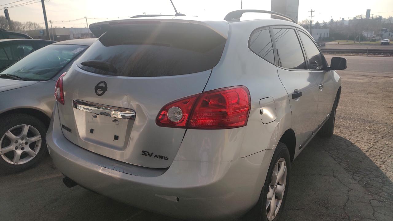 Nissan Rogue S AWD 2011
