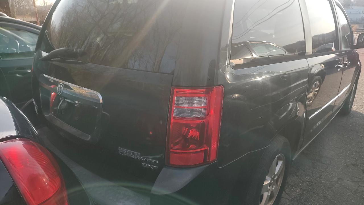 Dodge Grand Caravan SXT 2010