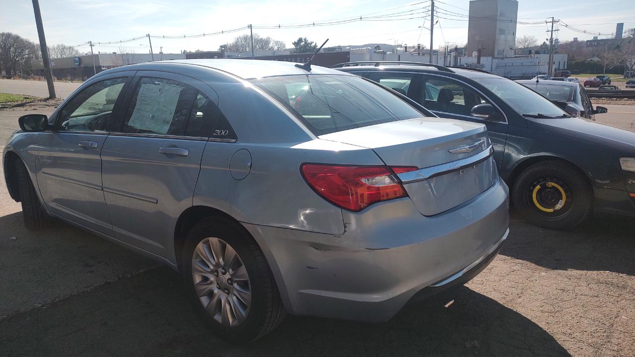 Chrysler 200 LX 2014