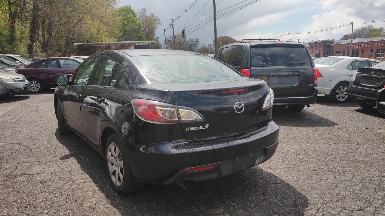 Mazda MAZDA3 i Sport 4-Door 2011