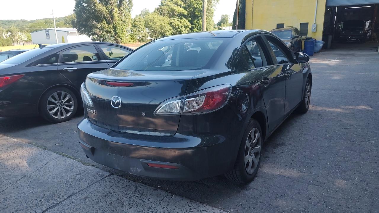 Mazda MAZDA3 i Sport 4-Door 2011