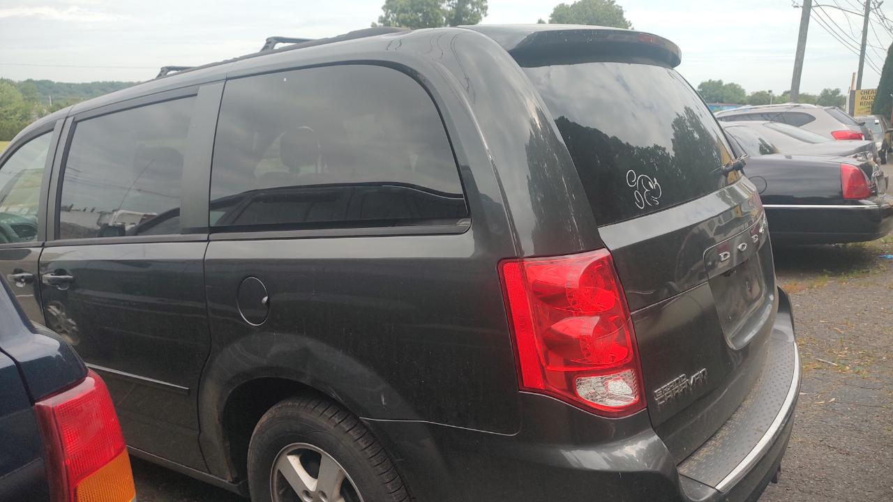 Dodge Grand Caravan SXT 2012