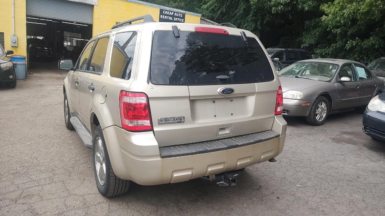 Ford Escape XLT 4WD 2012