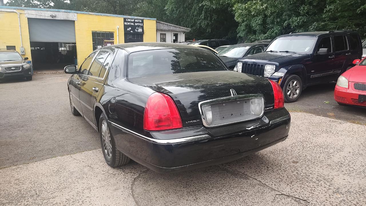 Lincoln Town Car Signature L 2009