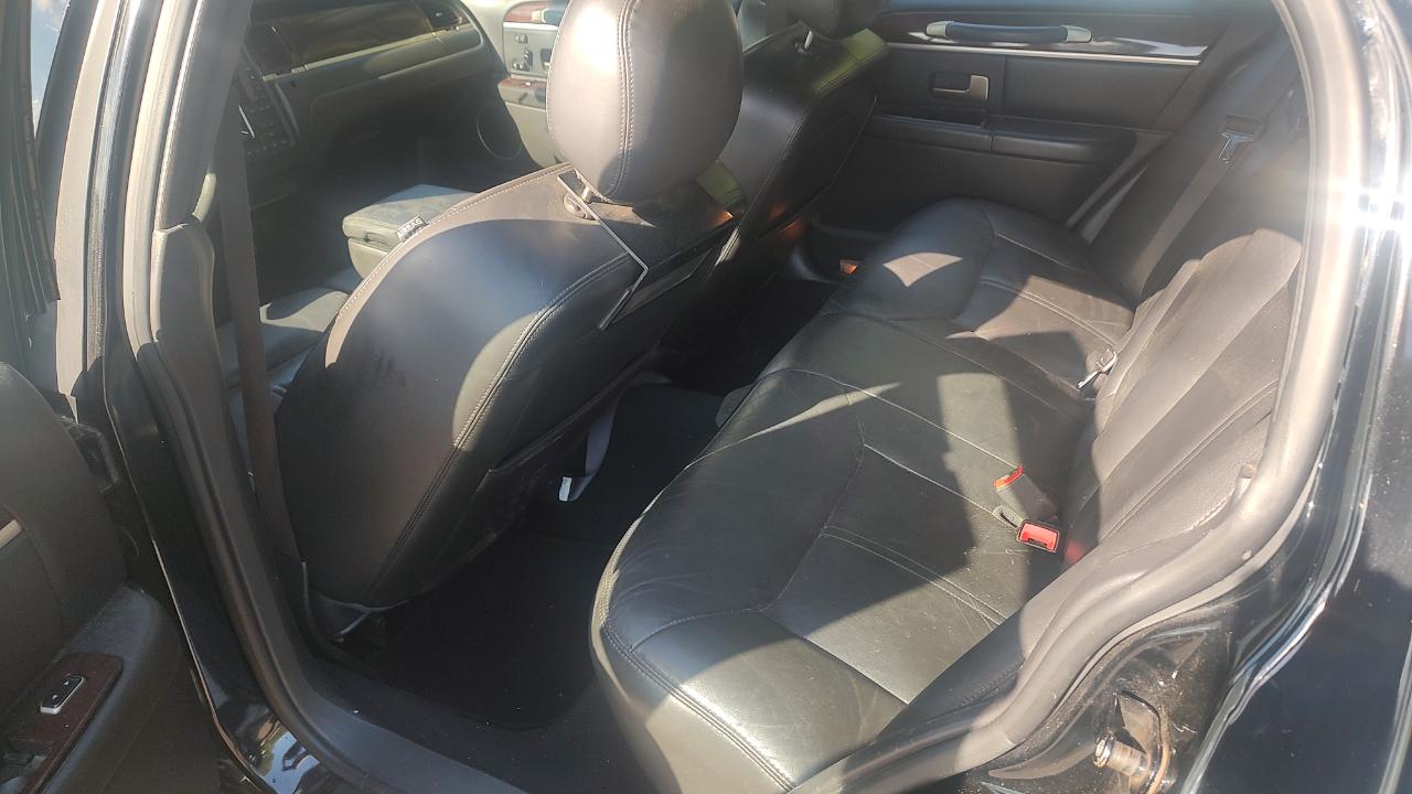 Lincoln Town Car Signature Limited 2008