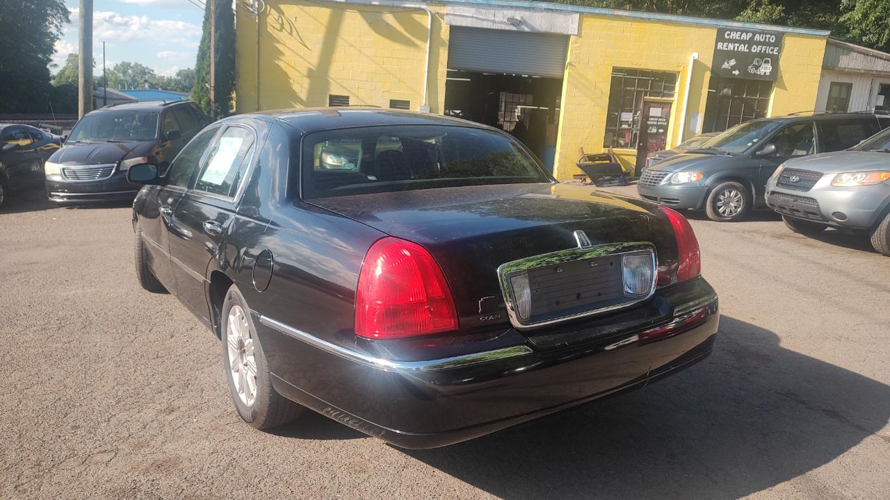 Lincoln Town Car Signature Limited 2008