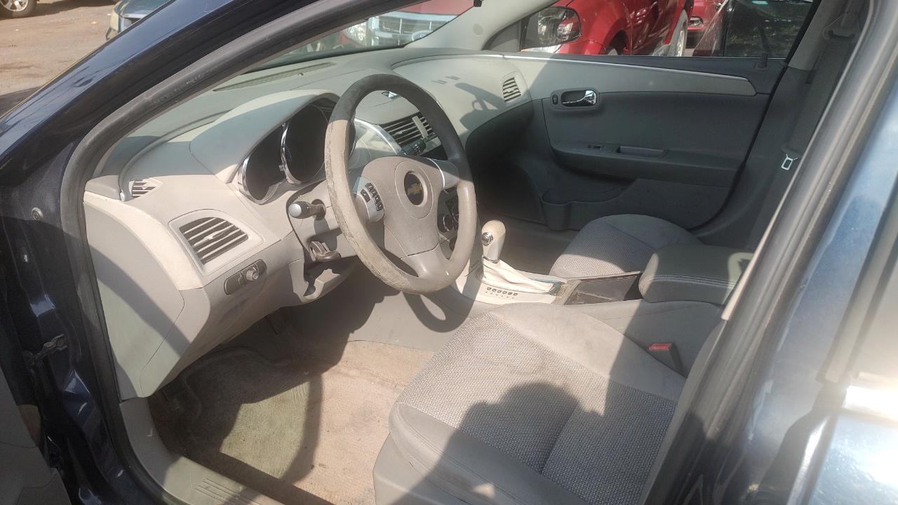 Chevrolet Malibu LS 2010