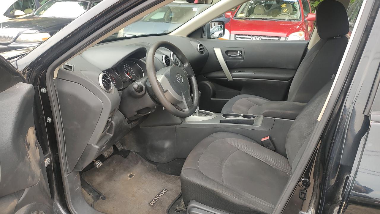 Nissan Rogue S AWD 2011