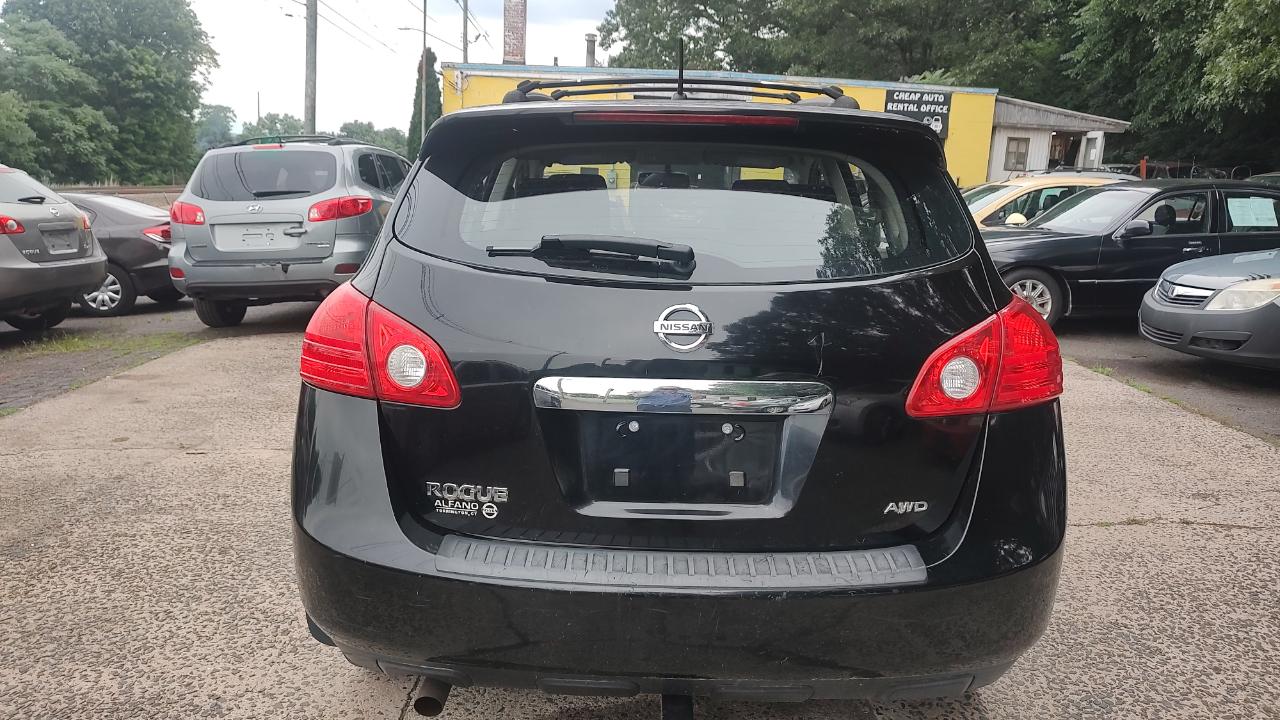 Nissan Rogue S AWD 2011