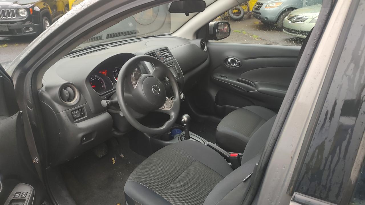 Nissan Versa 1.6 S 4A 2013