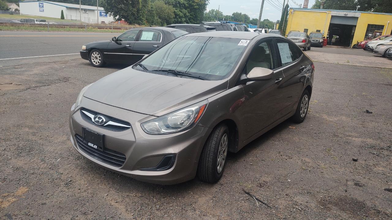 Hyundai Accent GLS 4-Door 2012