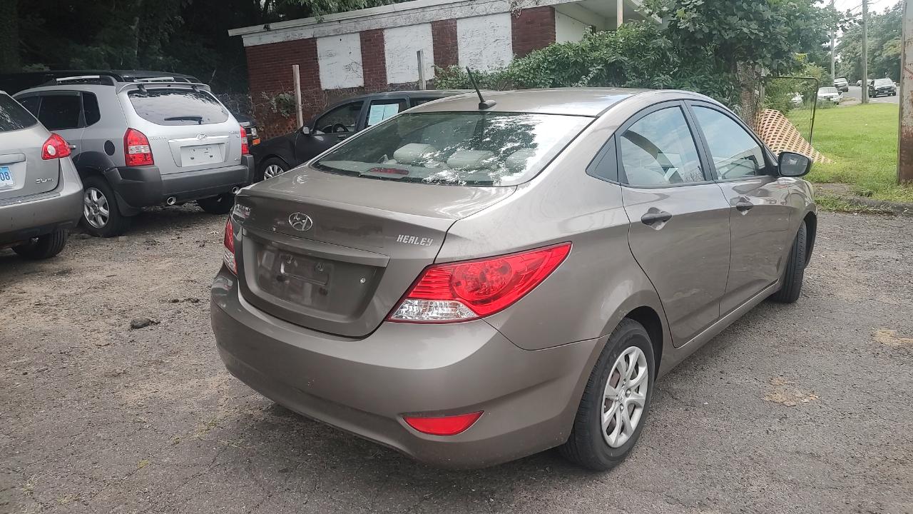 Hyundai Accent GLS 4-Door 2012