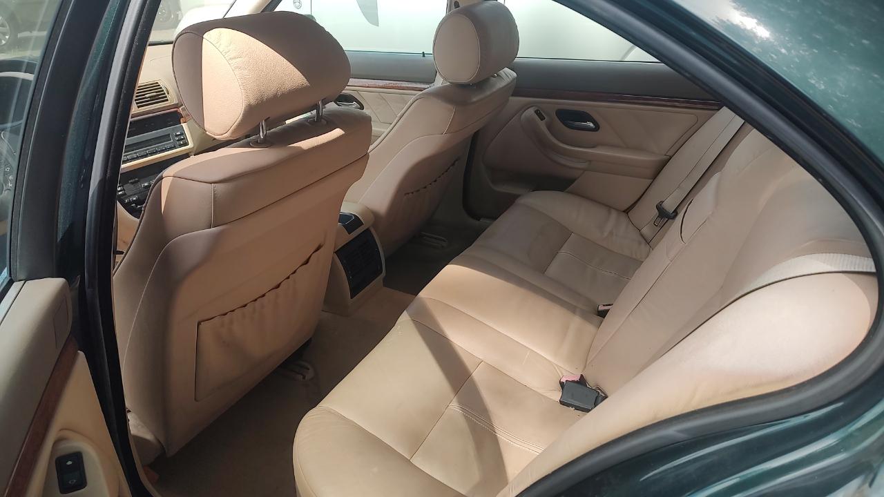 BMW 5-Series 528i 2000