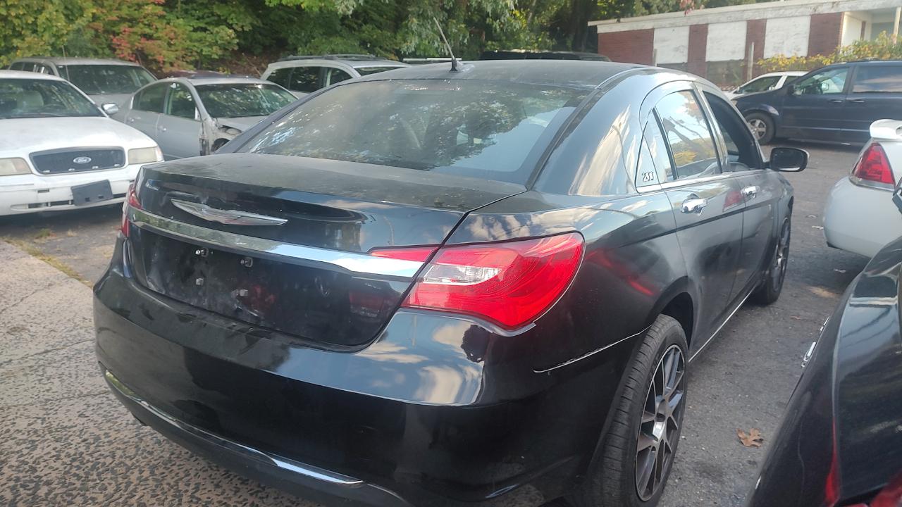Chrysler 200 Limited 2011