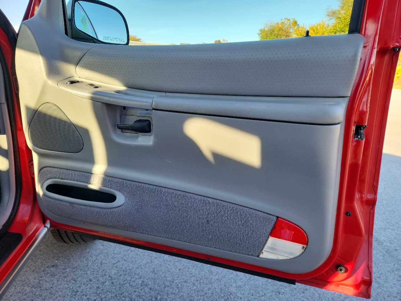 Ford Explorer 2dr 102" WB Sport 4WD 1997 Ford Explorer 2dr 102" WB Sport 4WD 1997