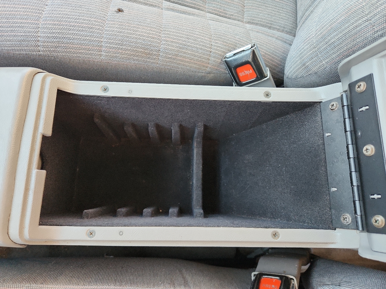 Ford Explorer 2dr 102" WB Sport 4WD 1997 Ford Explorer 2dr 102" WB Sport 4WD 1997