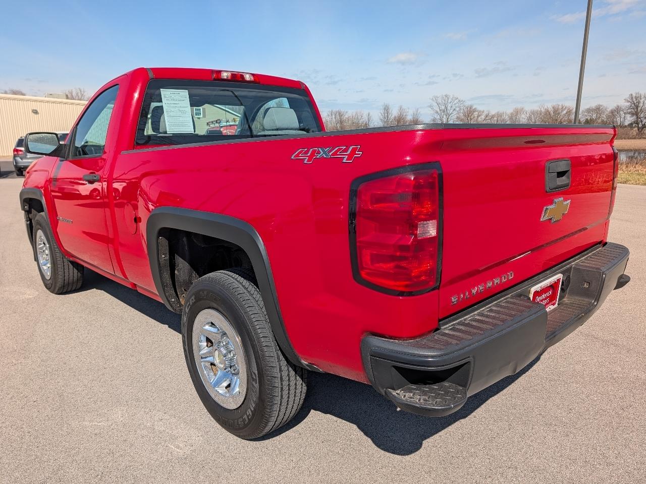 Chevrolet Silverado 1500 4WD Reg Cab 119.0" Work Truck w/1WT 2014
