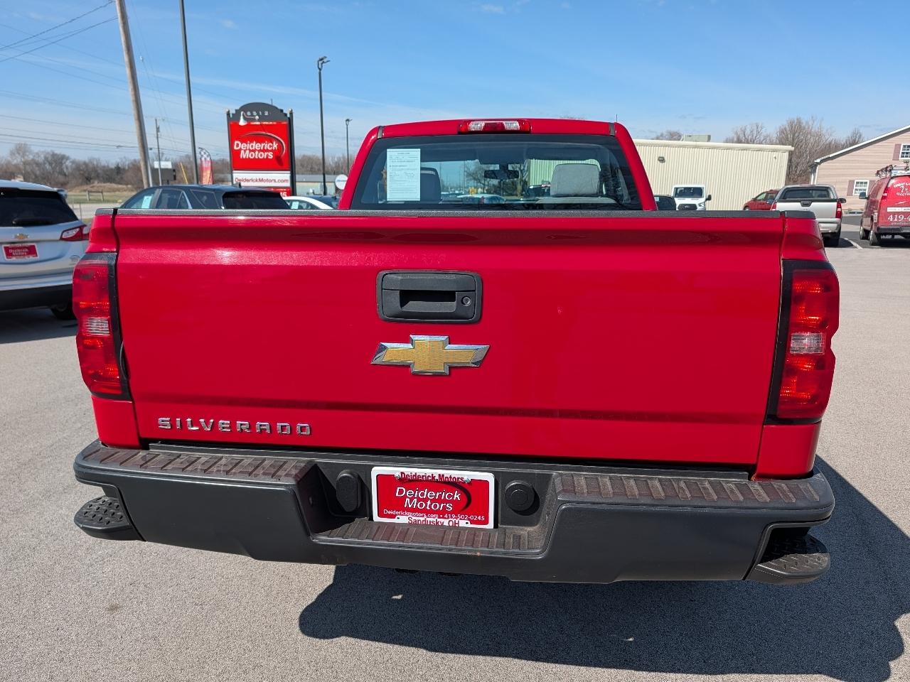 Chevrolet Silverado 1500 4WD Reg Cab 119.0" Work Truck w/1WT 2014