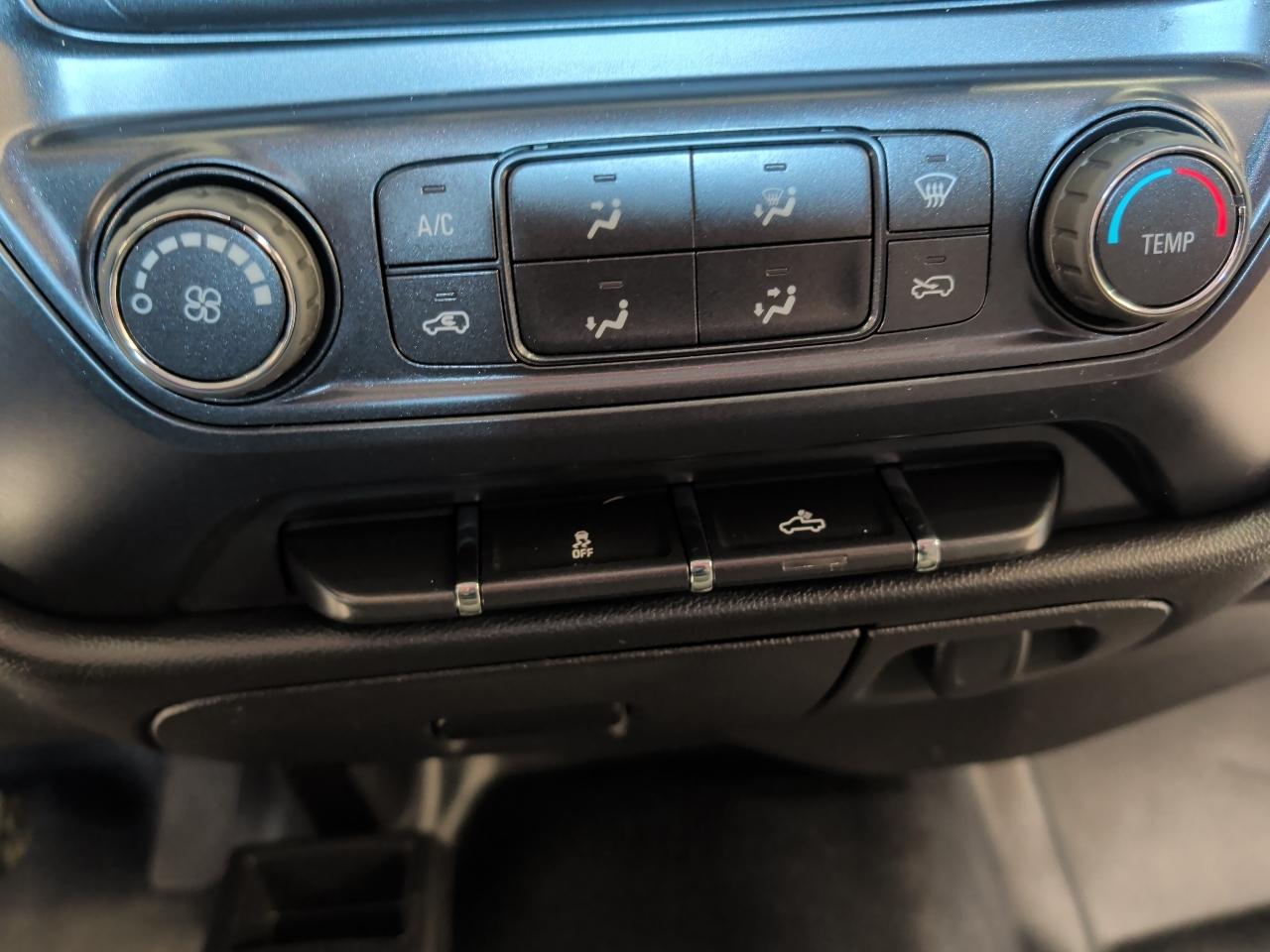 Chevrolet Silverado 1500 4WD Reg Cab 119.0" Work Truck w/1WT 2014