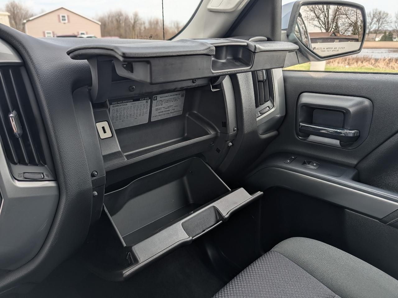 Chevrolet Silverado 1500 4WD Double Cab 143.5" LT w/1LT 2015