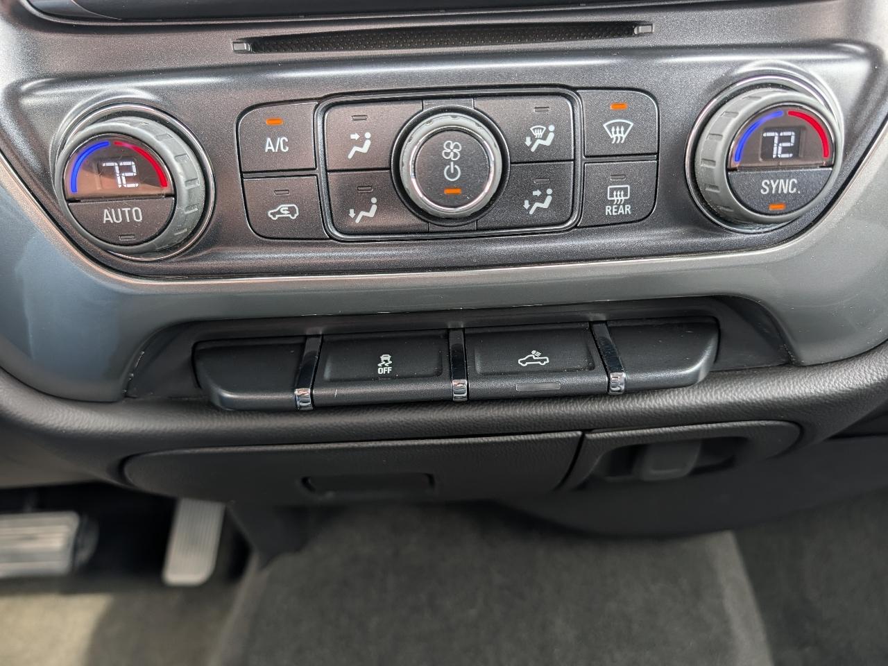 Chevrolet Silverado 1500 4WD Double Cab 143.5" LT w/1LT 2015