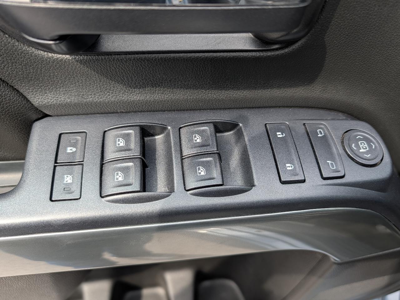 Chevrolet Silverado 1500 4WD Double Cab 143.5" LT w/1LT 2015