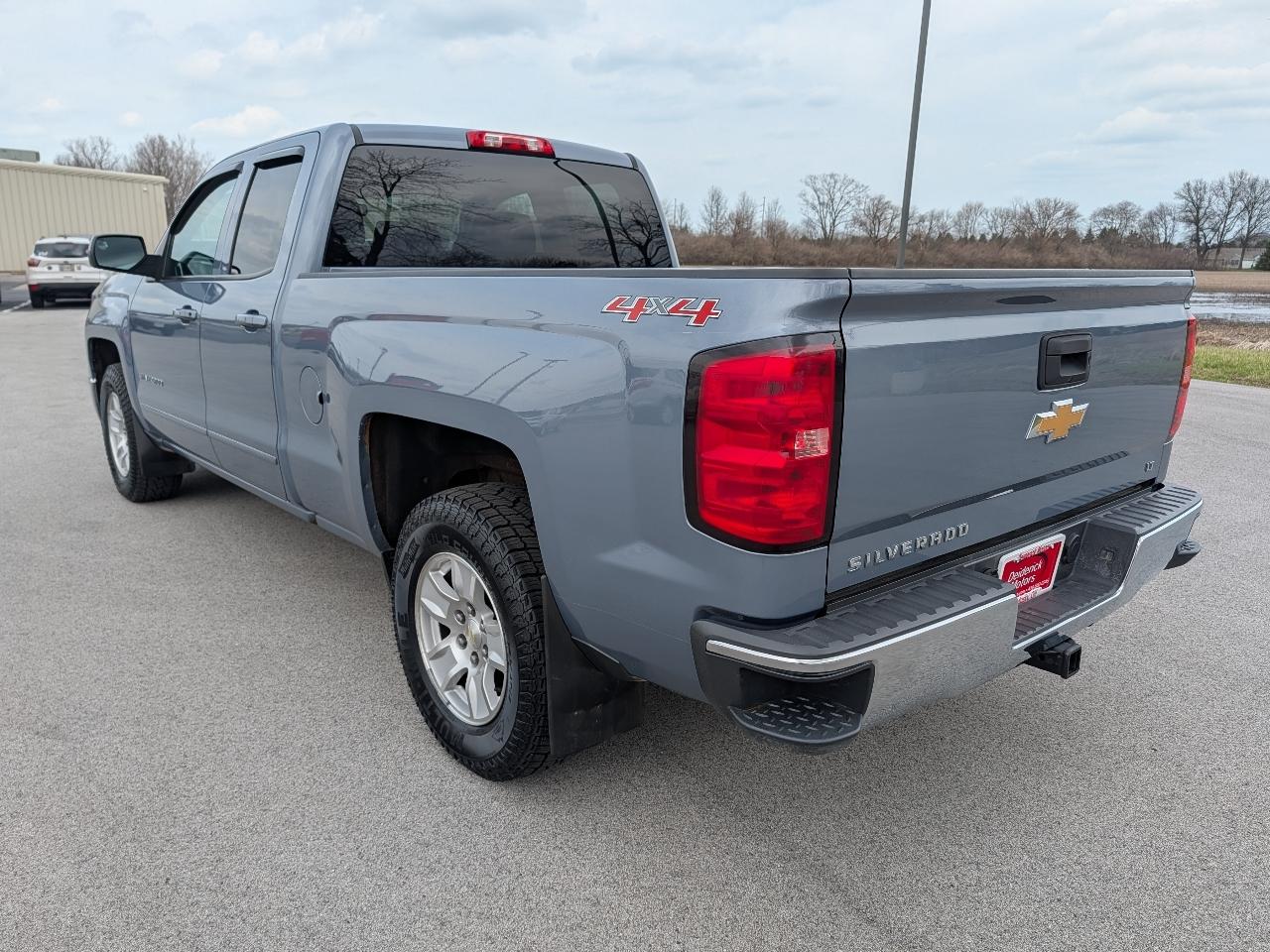 Chevrolet Silverado 1500 4WD Double Cab 143.5" LT w/1LT 2015
