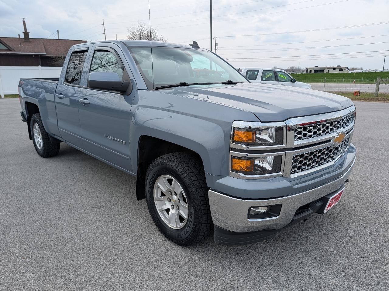 Chevrolet Silverado 1500 4WD Double Cab 143.5" LT w/1LT 2015
