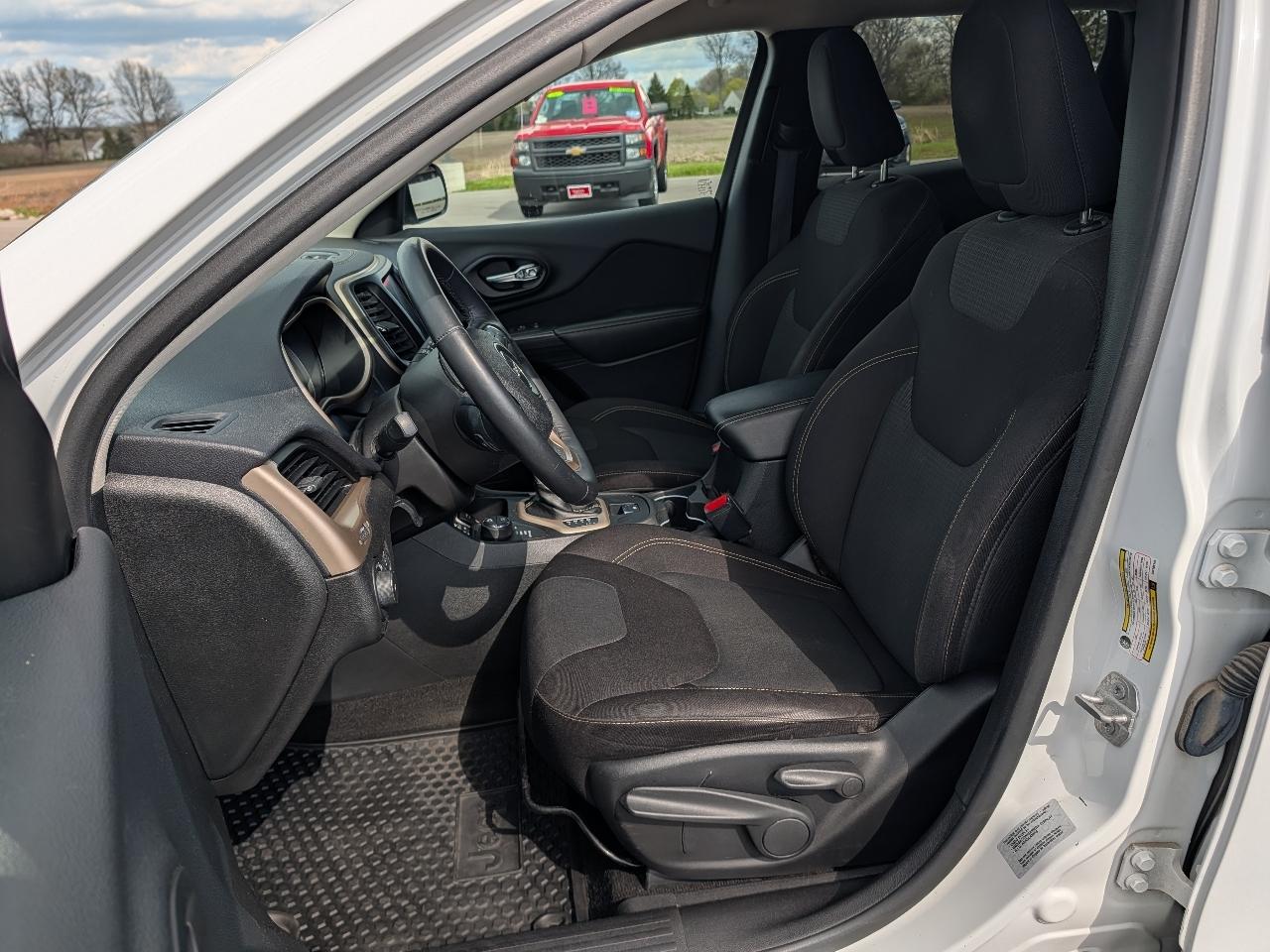 Jeep Cherokee 4WD 4dr Latitude 2016