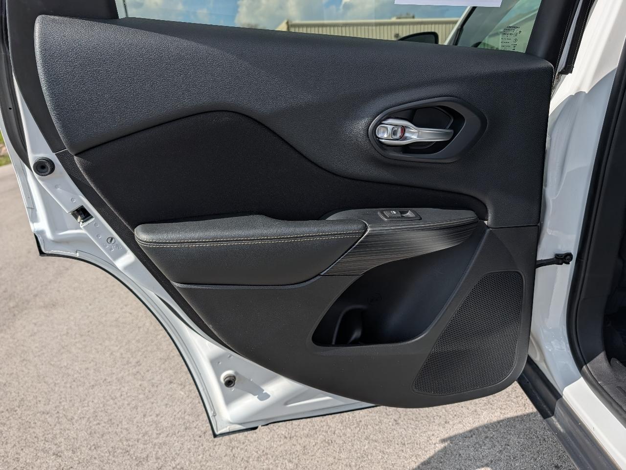 Jeep Cherokee 4WD 4dr Latitude 2016