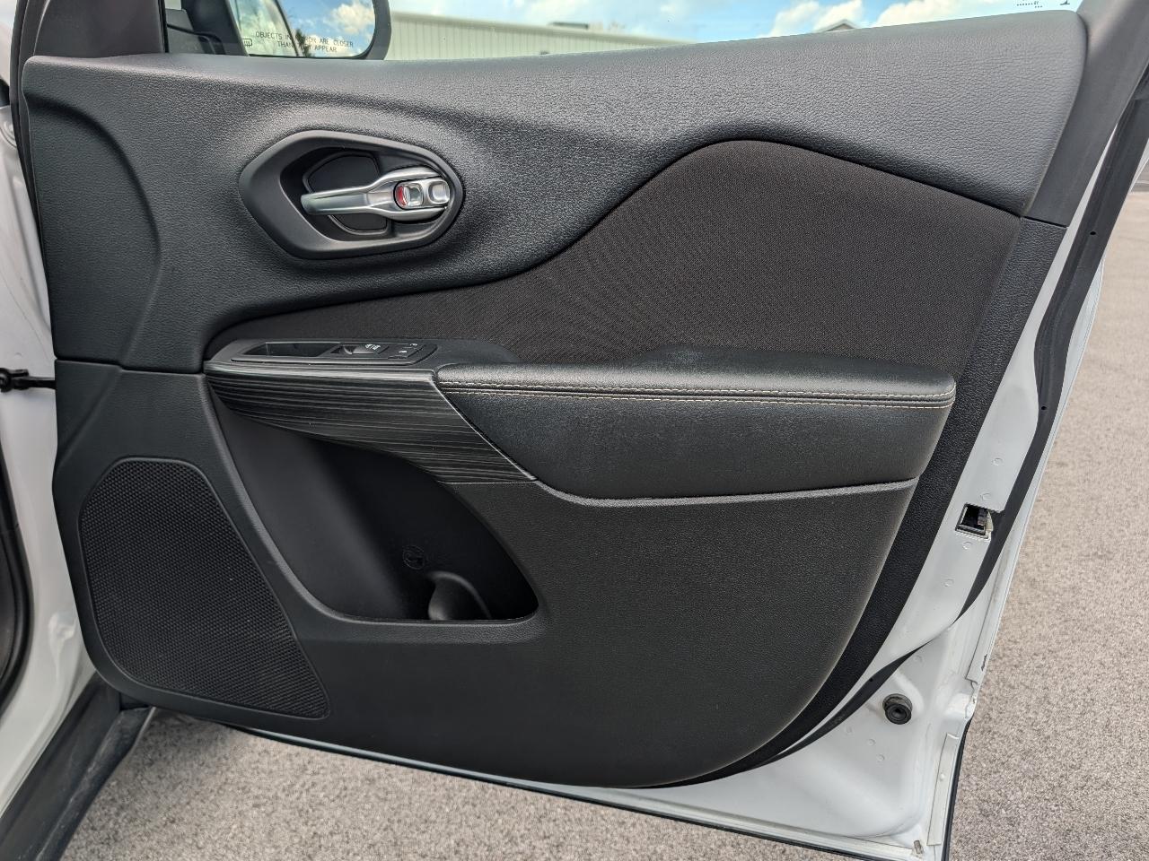 Jeep Cherokee 4WD 4dr Latitude 2016