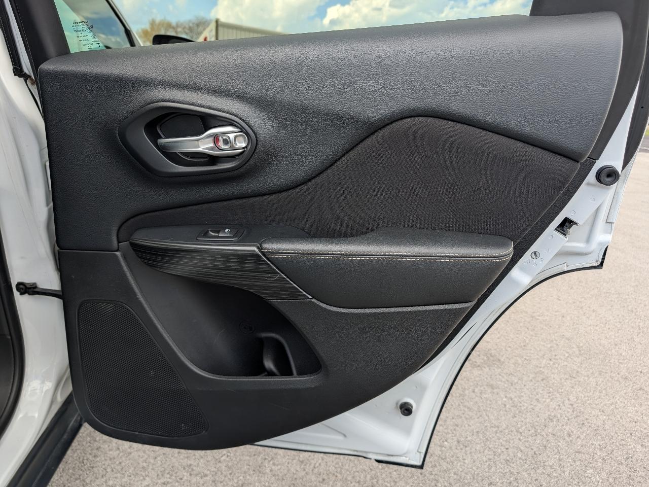 Jeep Cherokee 4WD 4dr Latitude 2016