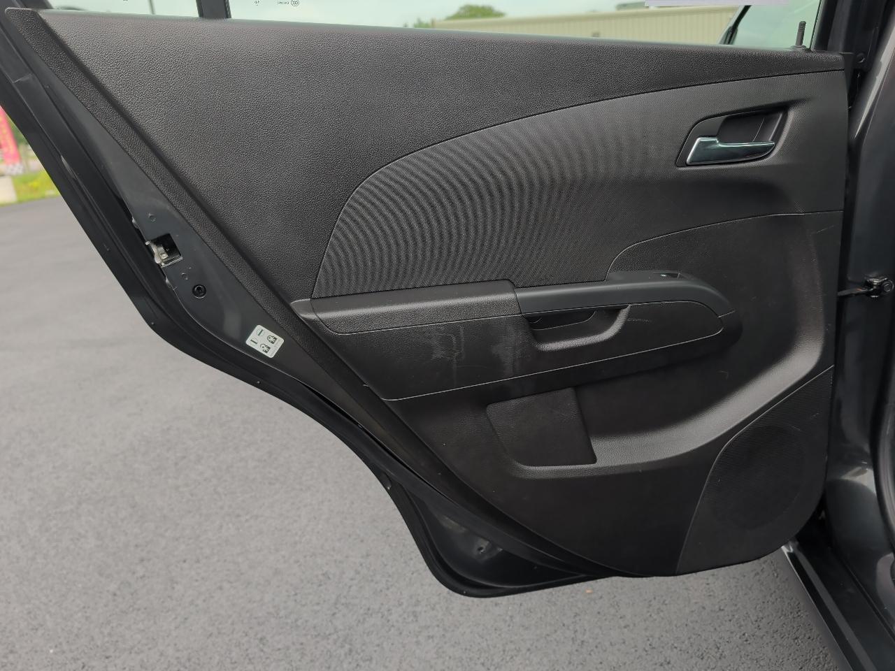 Chevrolet Sonic 4dr Sdn Auto LTZ 2015