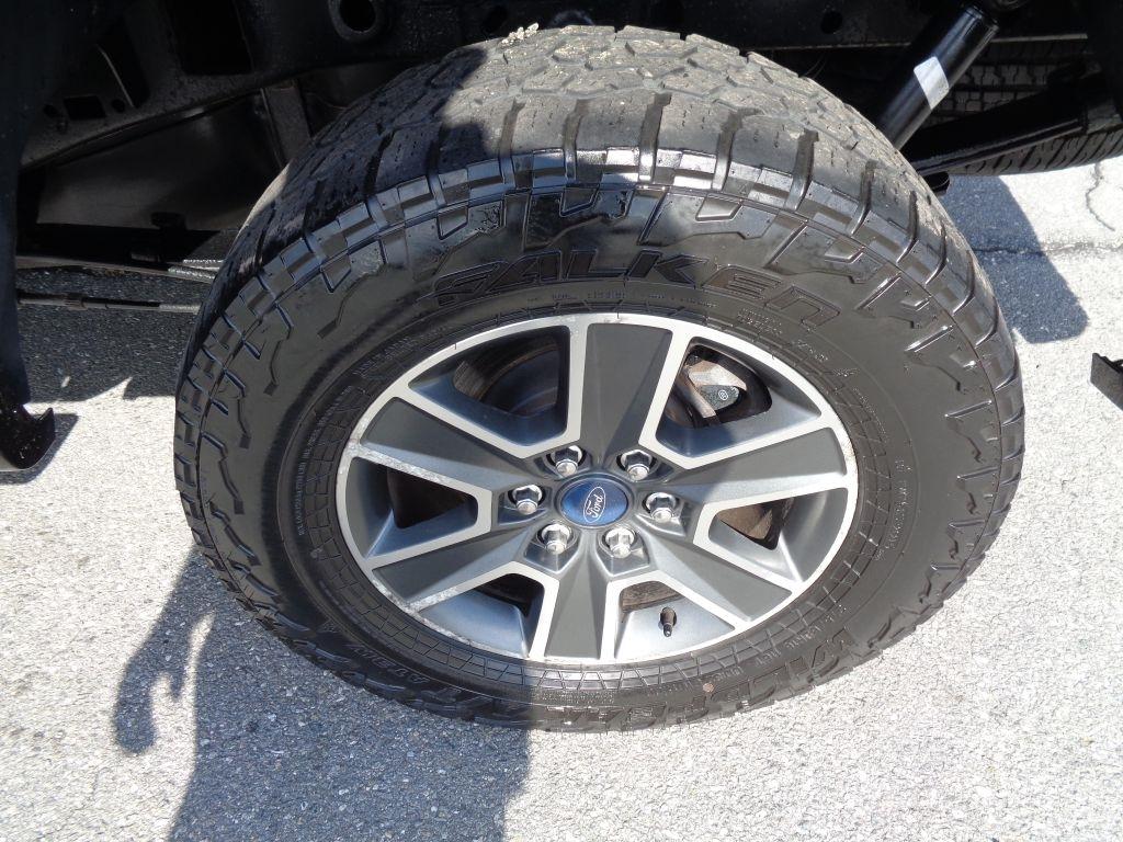 Ford F-150 XLT 4WD SuperCrew 5.5' Box 2015